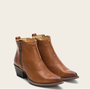 Frye Sacha Moto Shortie